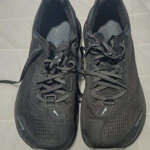 Altra Olympus 4 Women's Running Shoes size 9.5